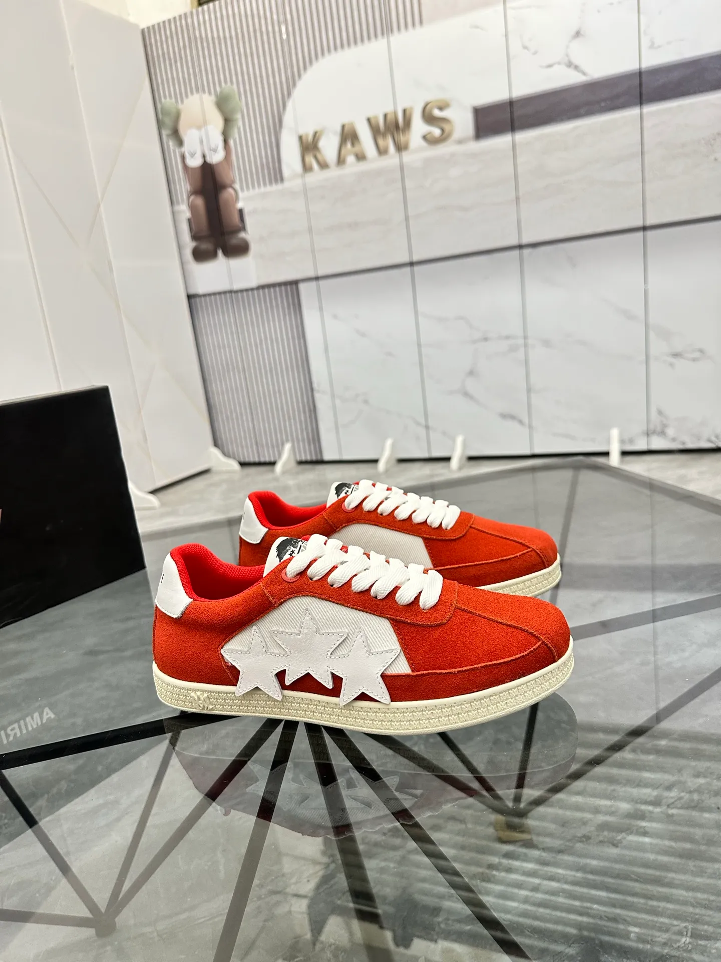 Men's shoes: 💰P420¥ Product trademark: AMIRI* "Amir*" low-top casual shoes Regular size: 38-45 (can be customized to 46) Product material: imported nubuck leather upper, breathable lining, original outsole. Number: 001